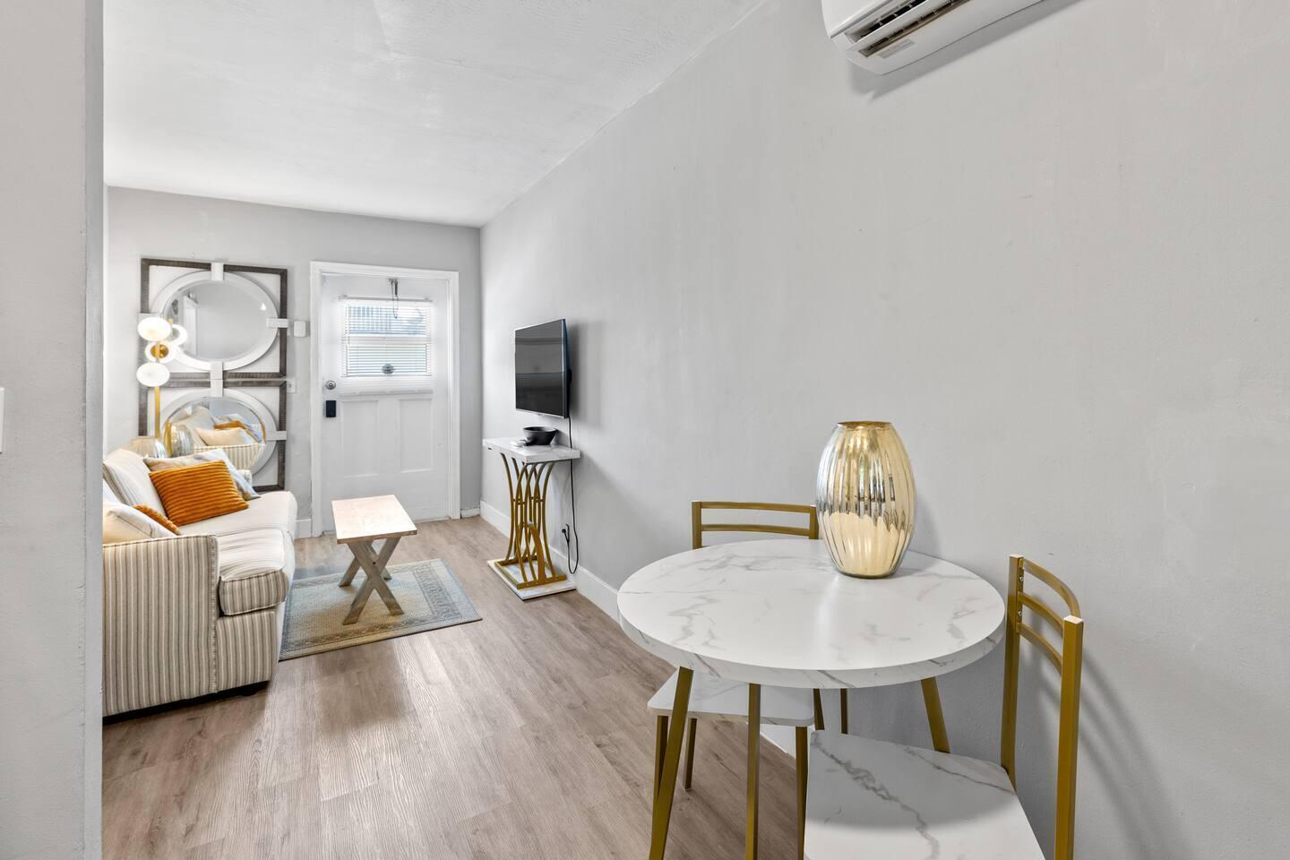 1826 Sherman Street APT 8, Hollywood FL 33020 photo 3