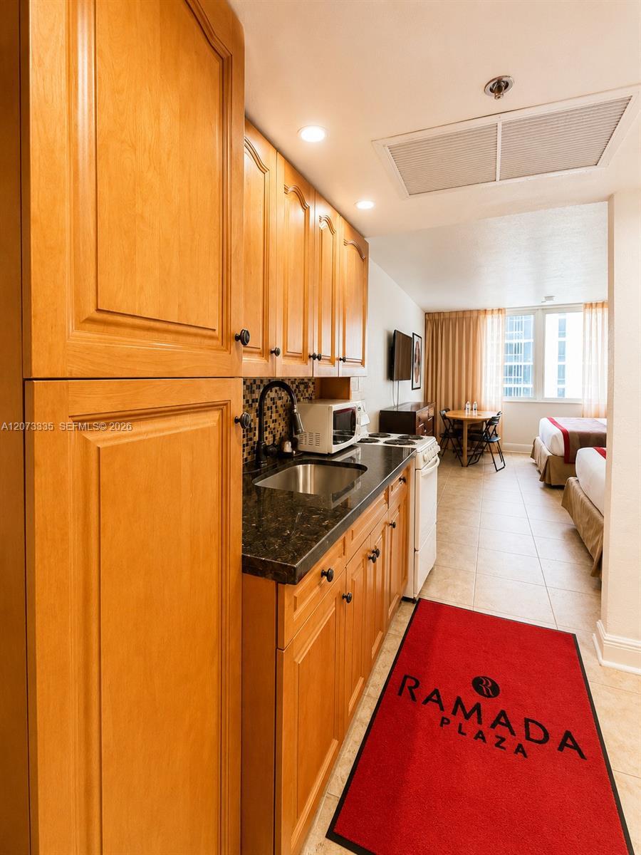 19201 Collins Ave # 828, Sunny Isles Beach FL 33160 photo 4