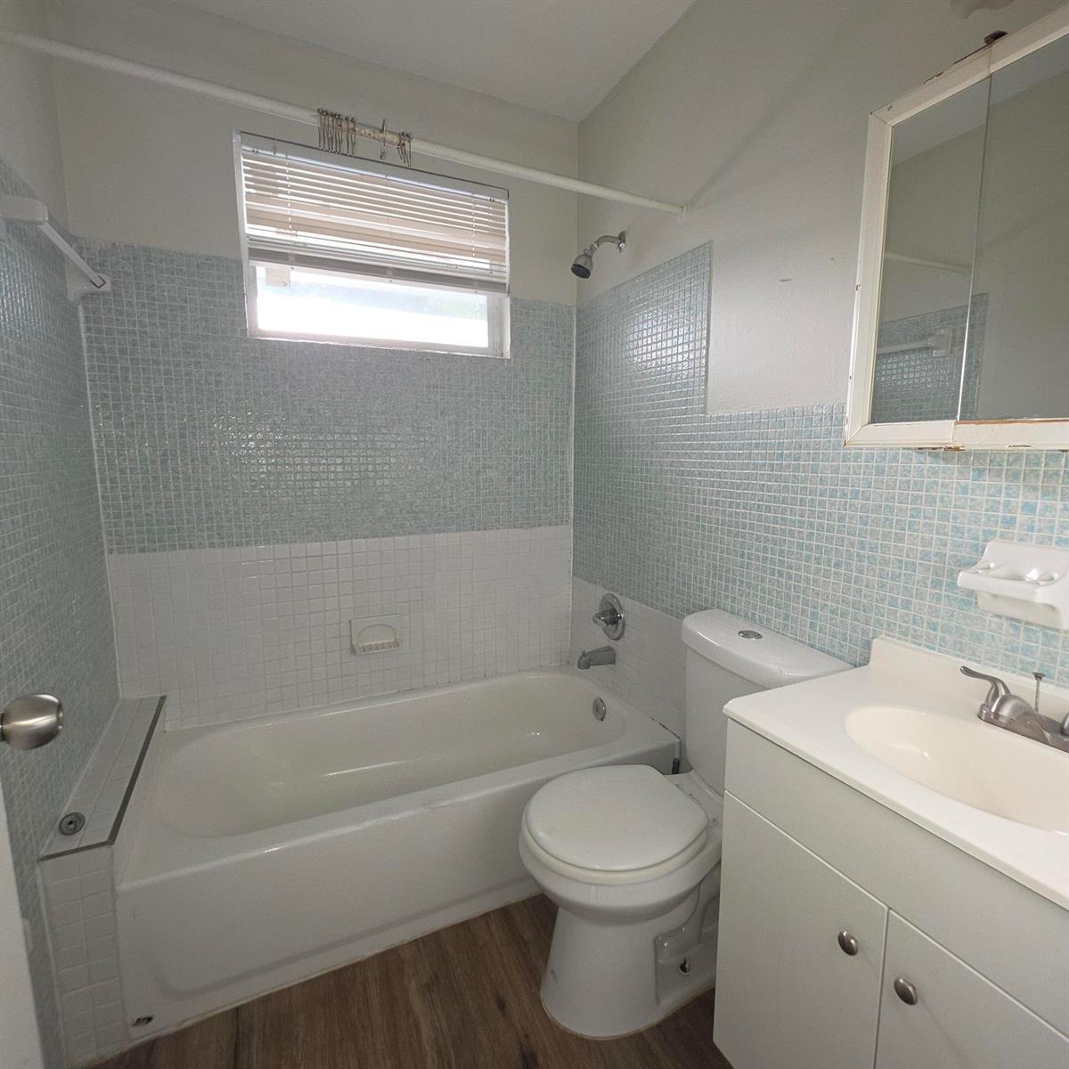 1826 Sherman Street Apt 15, Hollywood FL 33020 photo 2