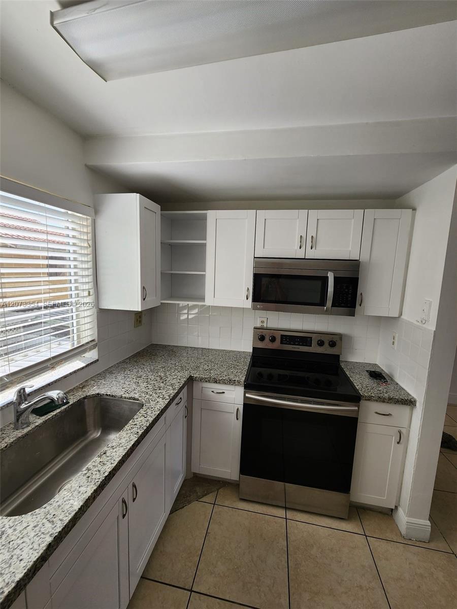 2770 W 61st Pl # 202, Hialeah FL 33016 photo 2