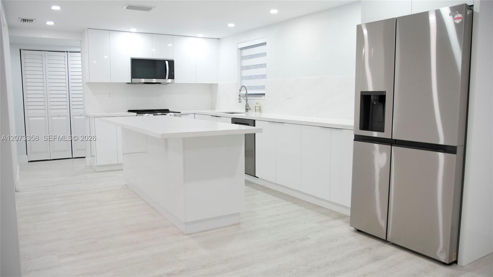 9357 Fontainebleau Blvd # D309, Miami FL 33172