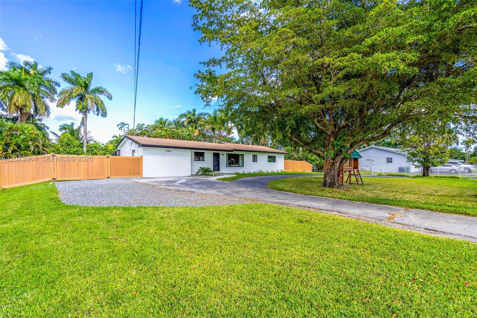 535 N Biscayne River Dr, Miami FL 33169 photo 3
