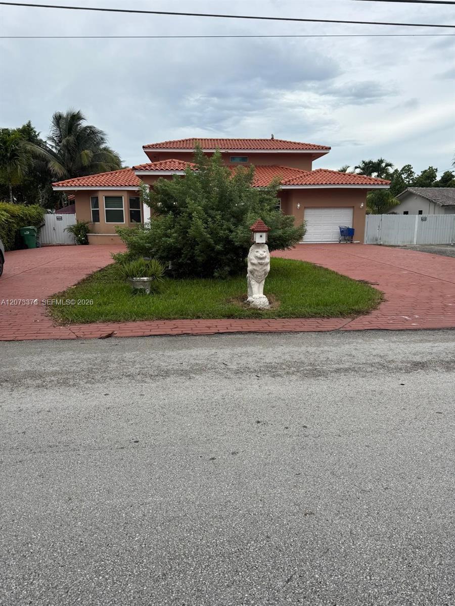 13926 SW 14th St, Miami FL 33184