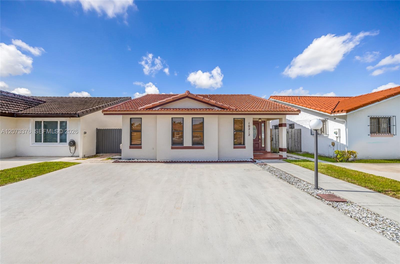 10212 NW 129th St, Hialeah Gardens FL 33018 photo 3