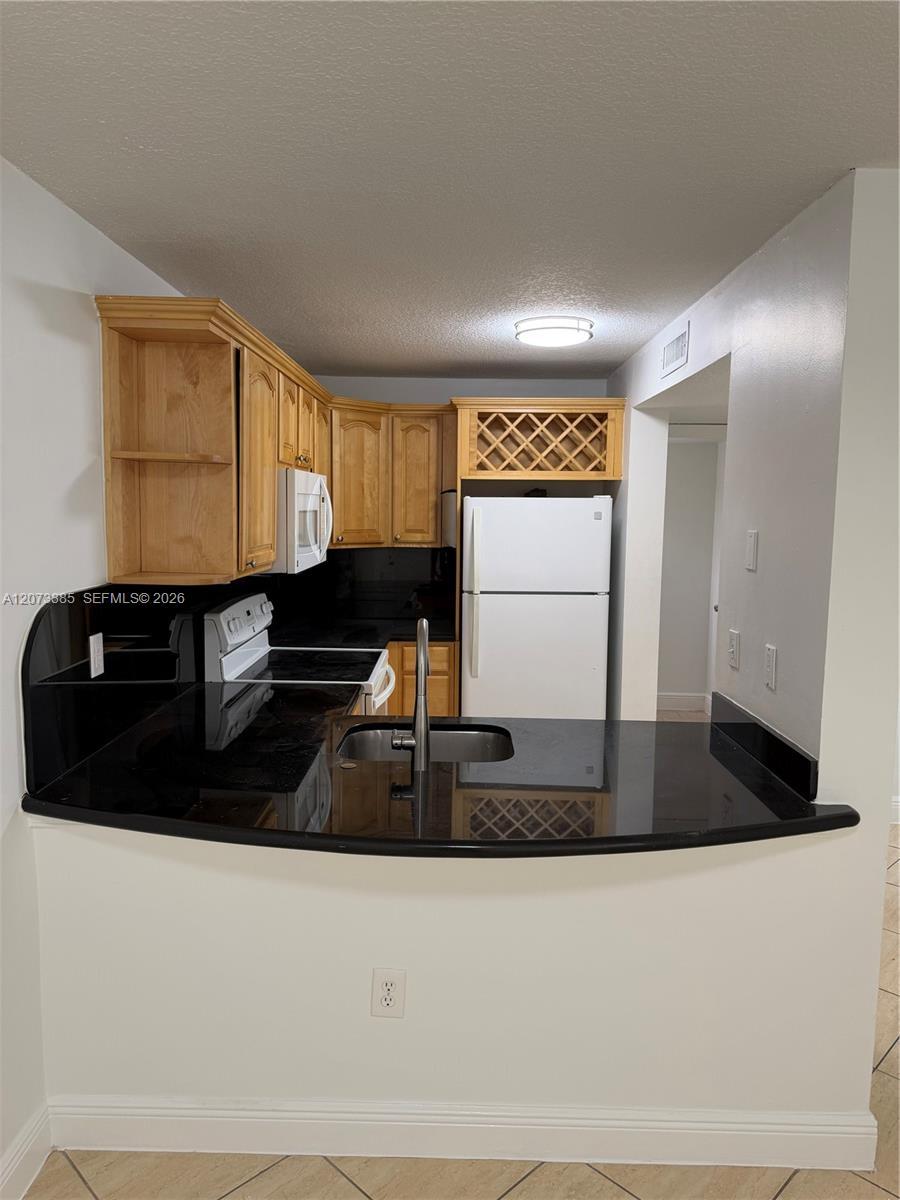 210 SW 11th St # 204, Miami FL 33130 photo 3