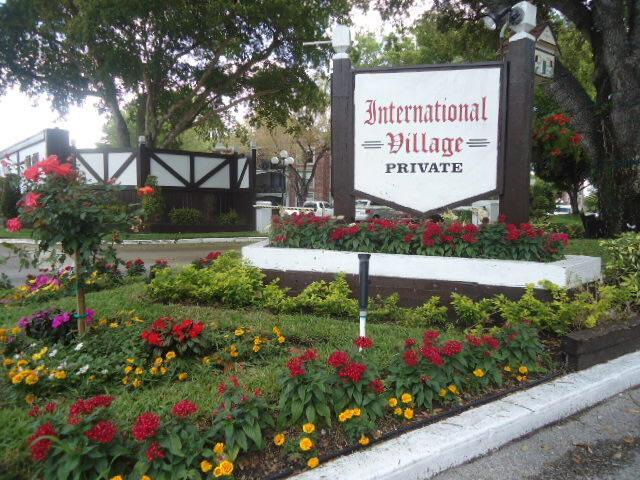 3760 INVERRARY Drive # 1T, Lauderhill FL 33319