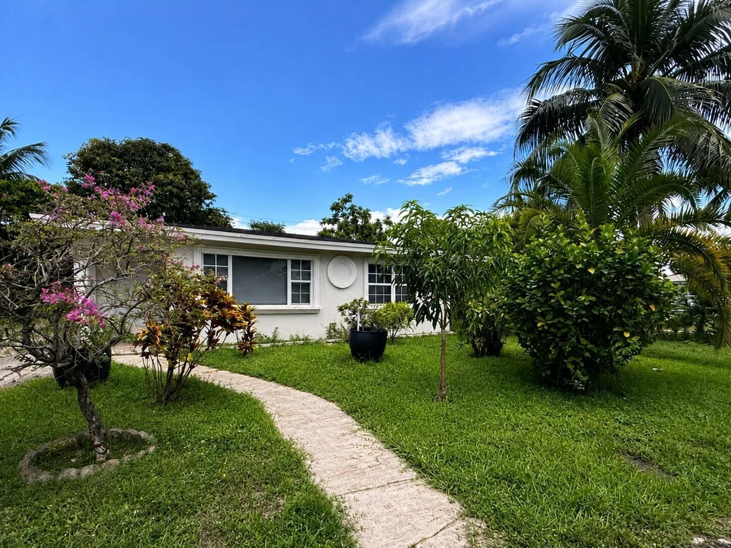 1302 S H Street, FL 33460