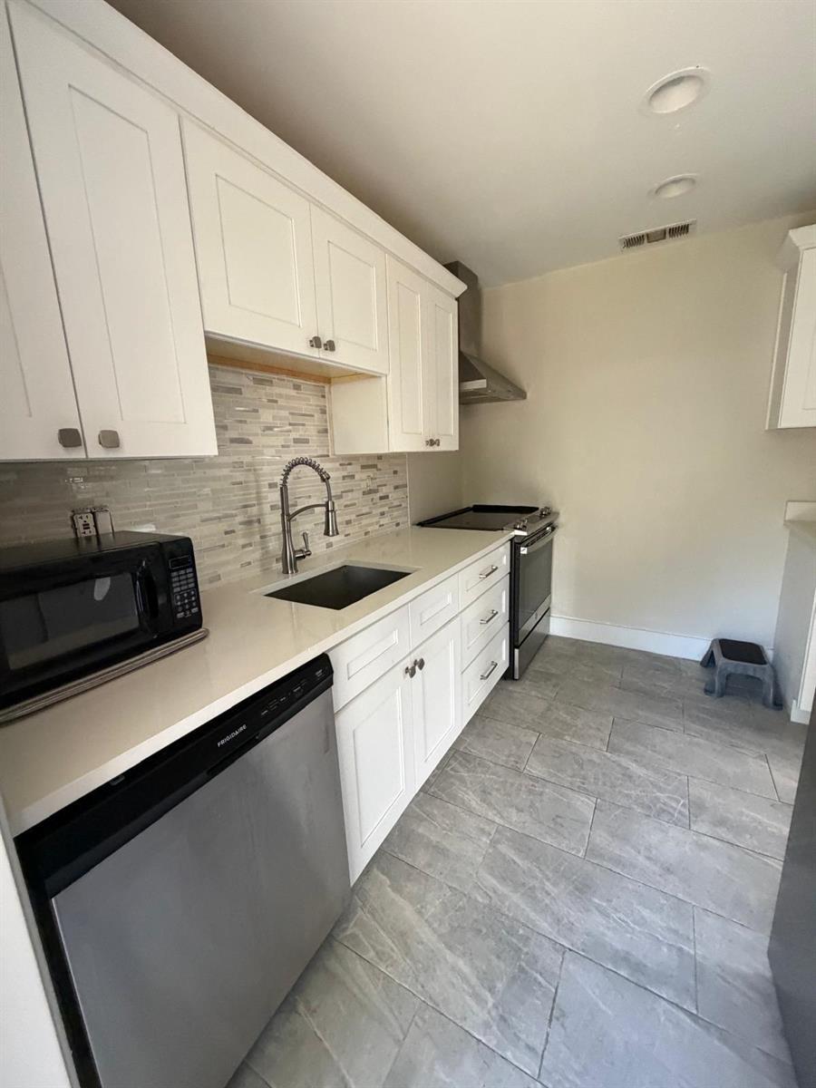 1302 S H Street, FL 33460 photo 4