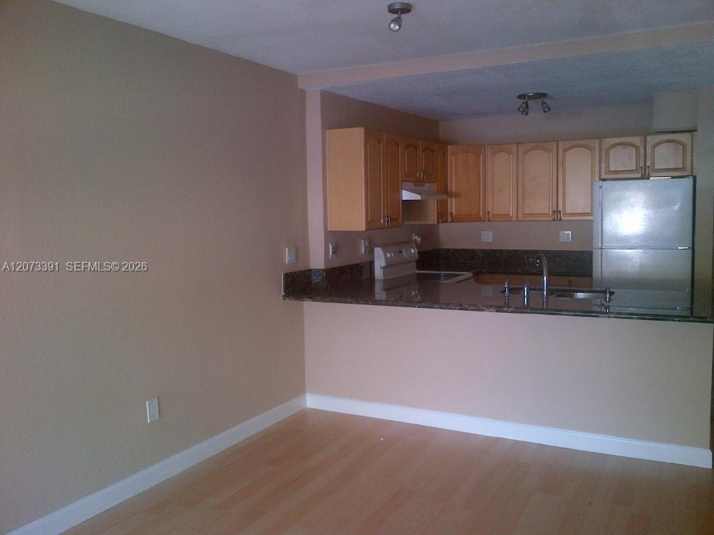 10900 SW 104th St # 212, Miami FL 33176 photo 2