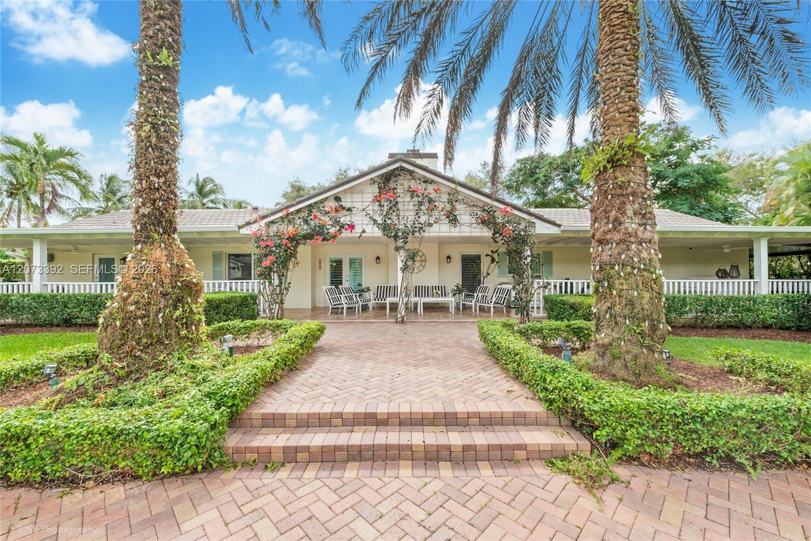 7345 SW 152nd St, Palmetto Bay FL 33157 photo 2