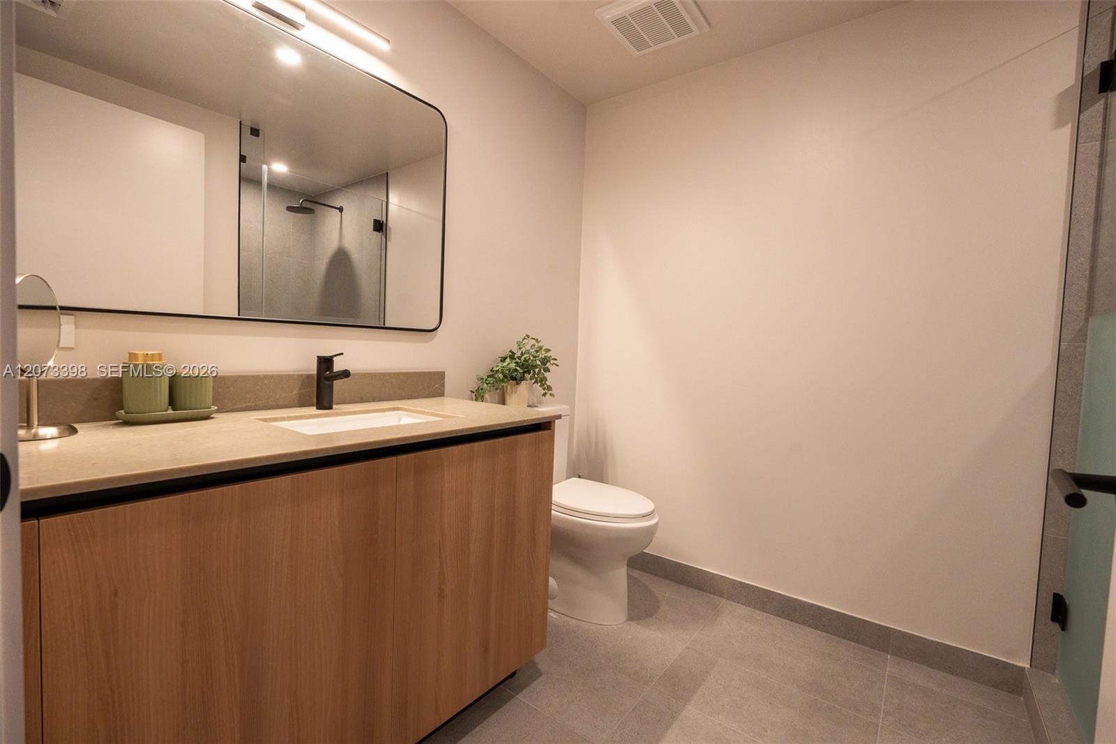 121 NE 5th St # 1710, Miami FL 33132 photo 5
