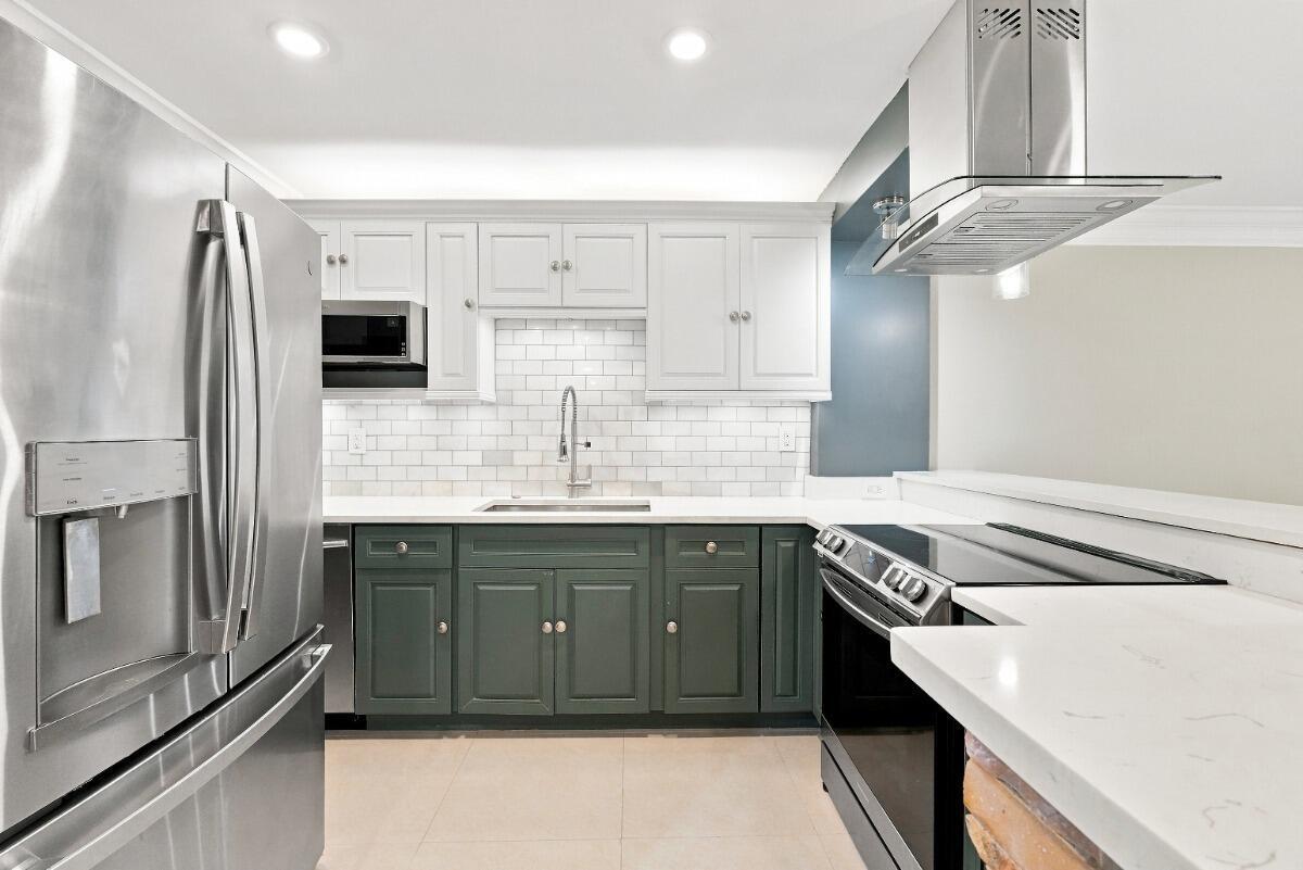 3017 N Oakland Forest Drive # 102, Oakland Park FL 33309