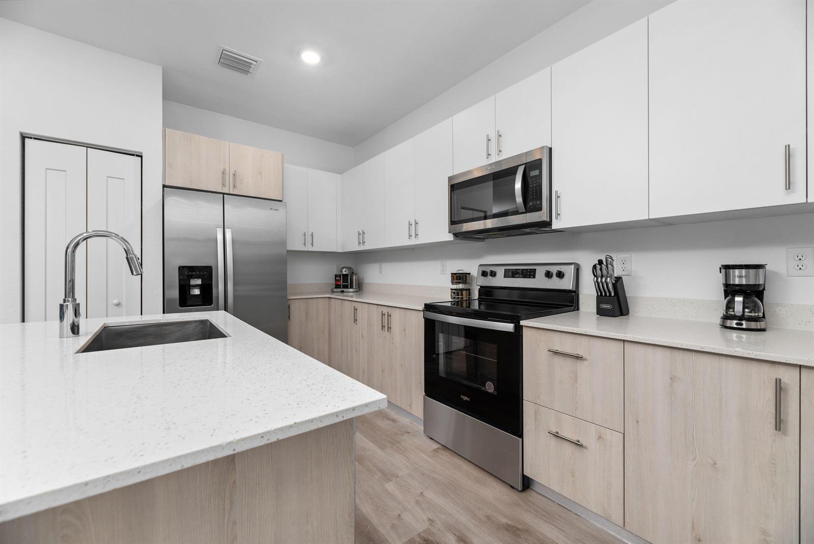 712 DEL VISTA # 712, Pompano Beach FL 33069 photo 4