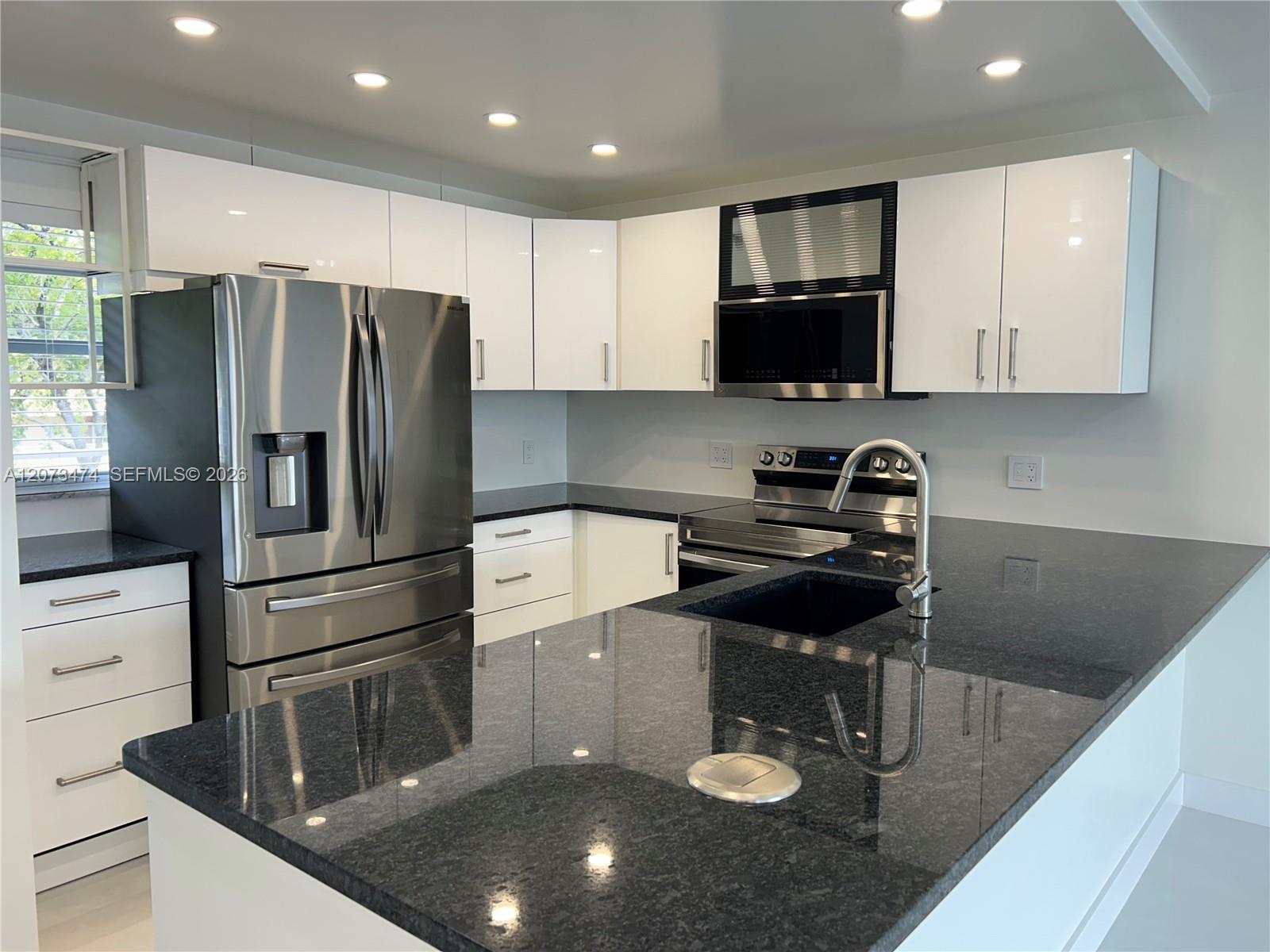3550 NE 169th St # 304, North Miami Beach FL 33160 photo 4