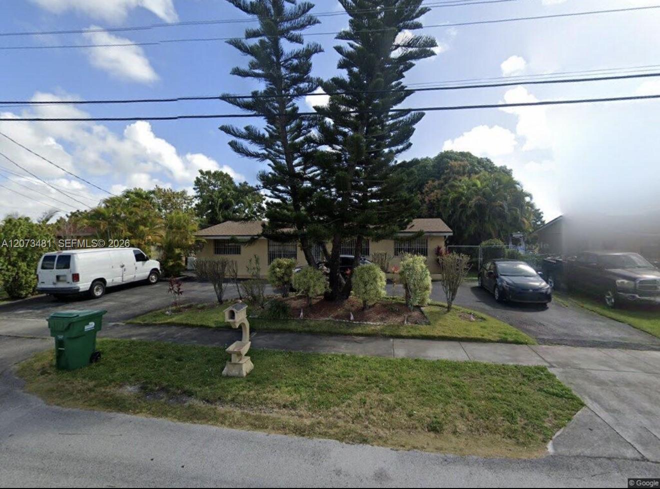 4621 SW 104th Ct, Miami FL 33165