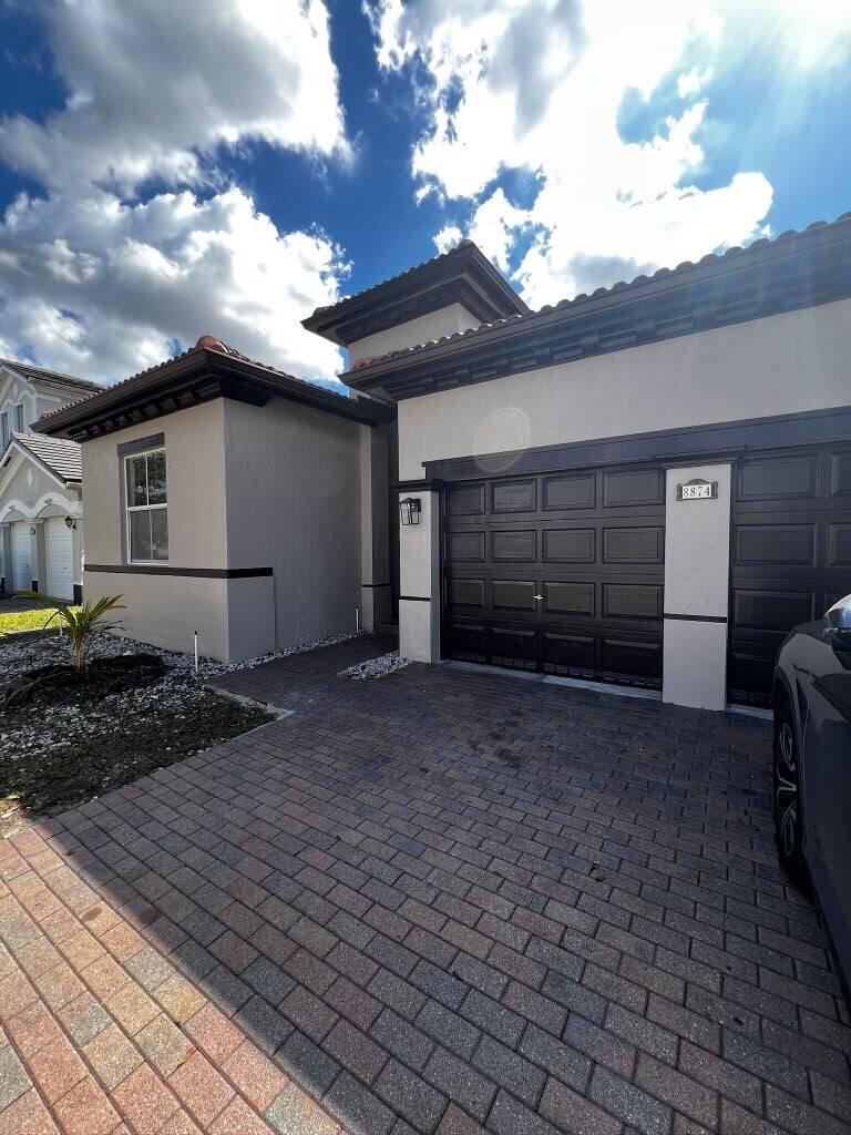 8874 NW 182ND Street, Hialeah FL 33018 photo 2