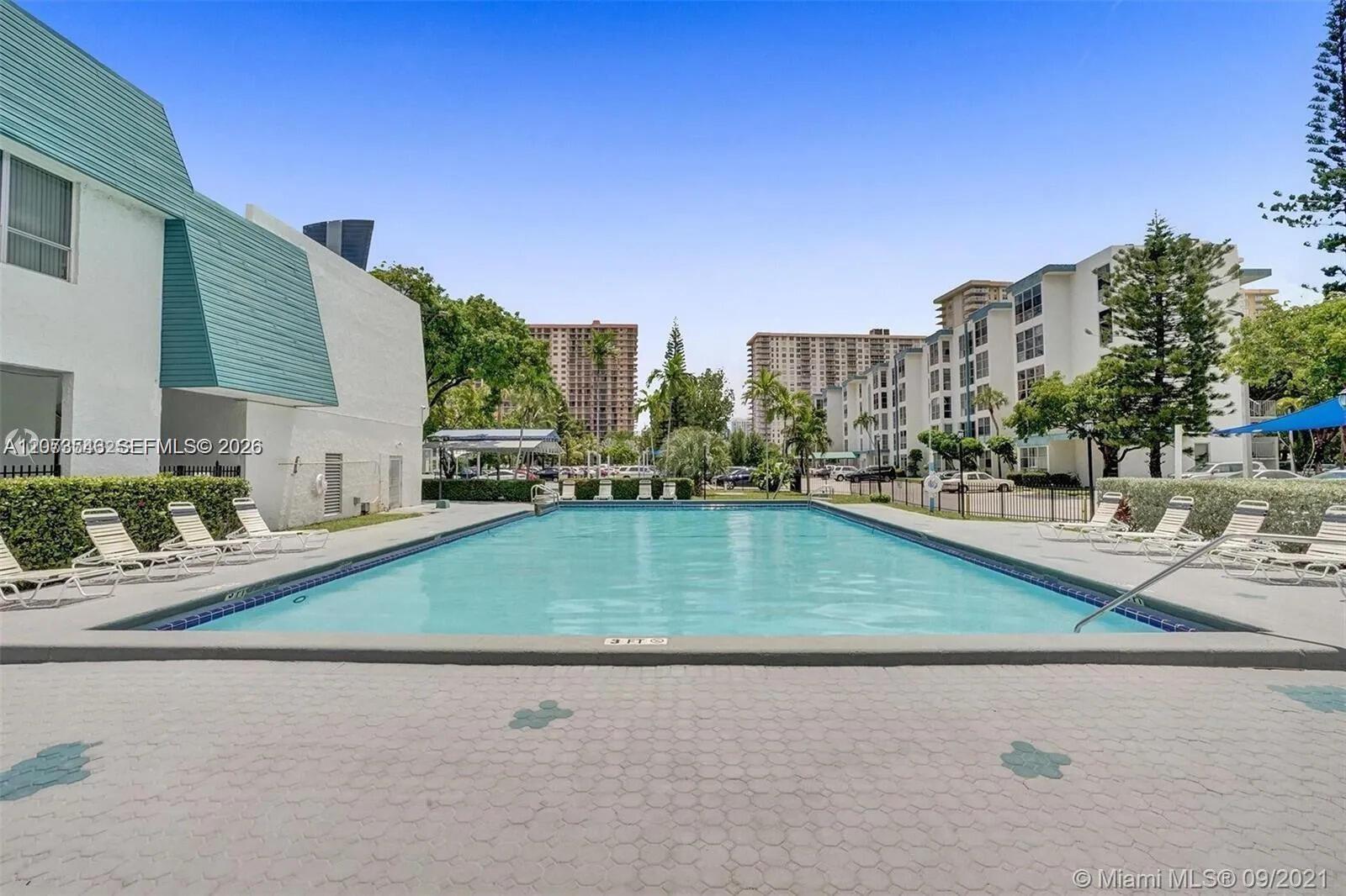 17560 Atlantic Blvd # 405, Sunny Isles Beach FL 33160 photo 3