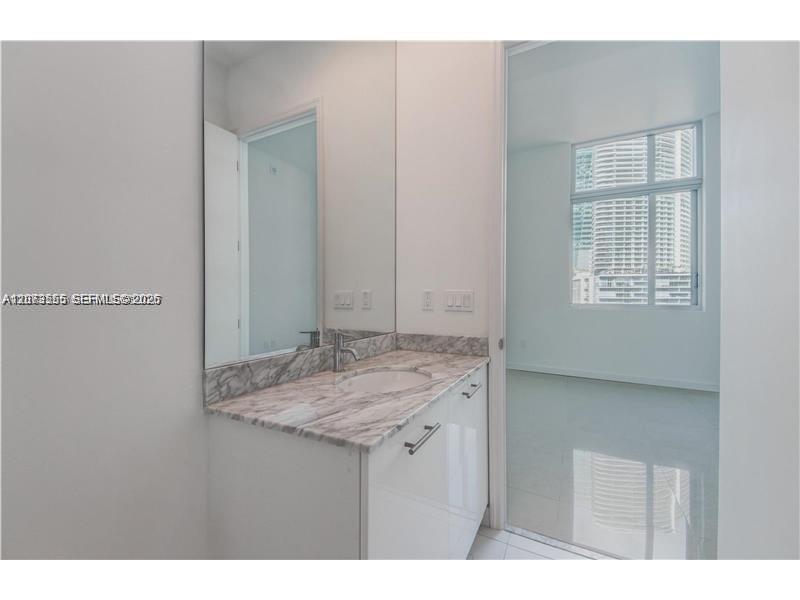 500 Brickell Ave # 1101, Miami FL 33131 photo 5
