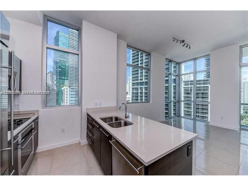 500 Brickell Ave # 1101, Miami FL 33131 photo 4