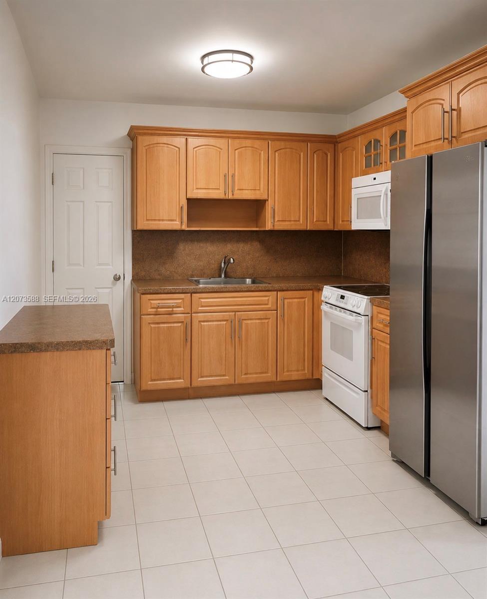 19211 NW 52nd Ave, Miami Gardens FL 33055