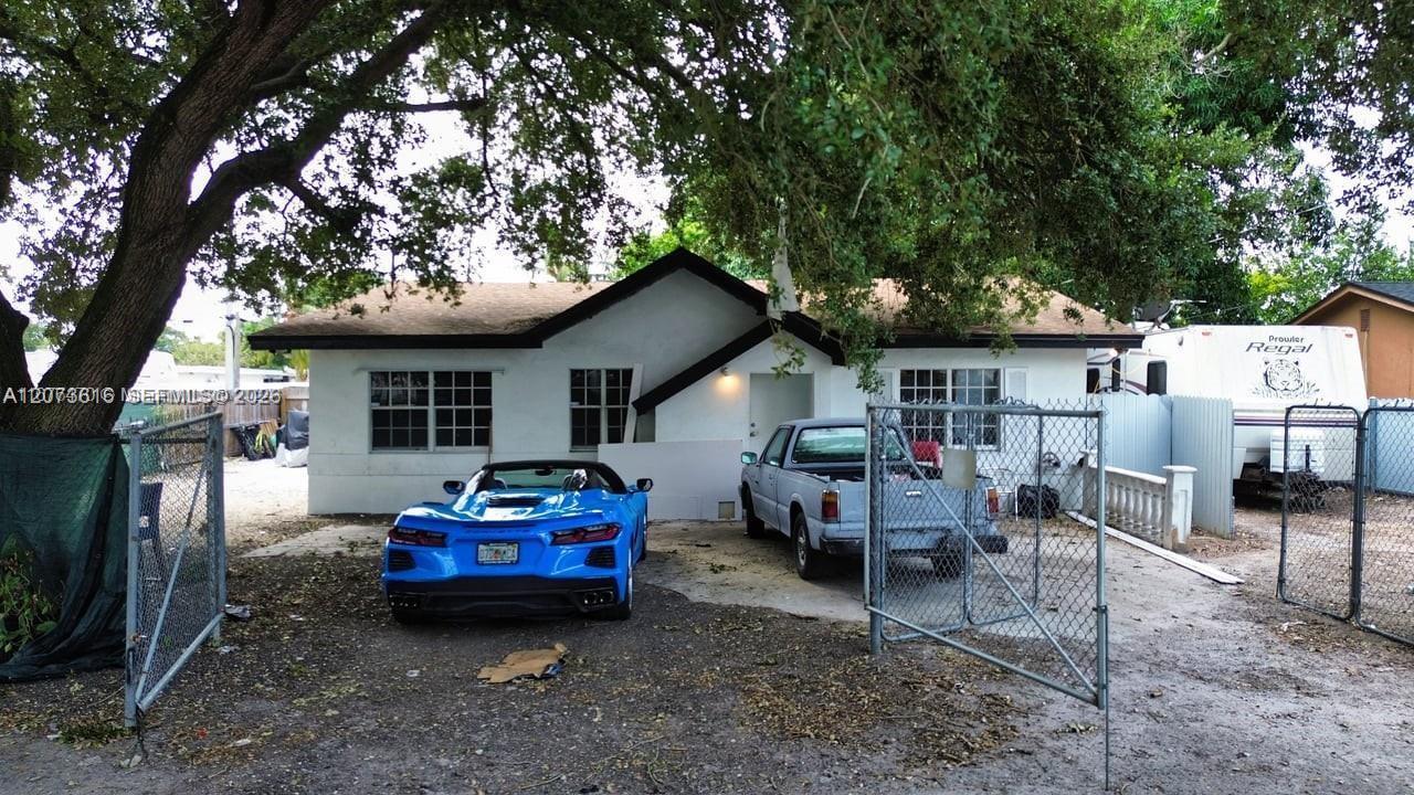 2500 NW 91st St, Miami FL 33147 photo 4