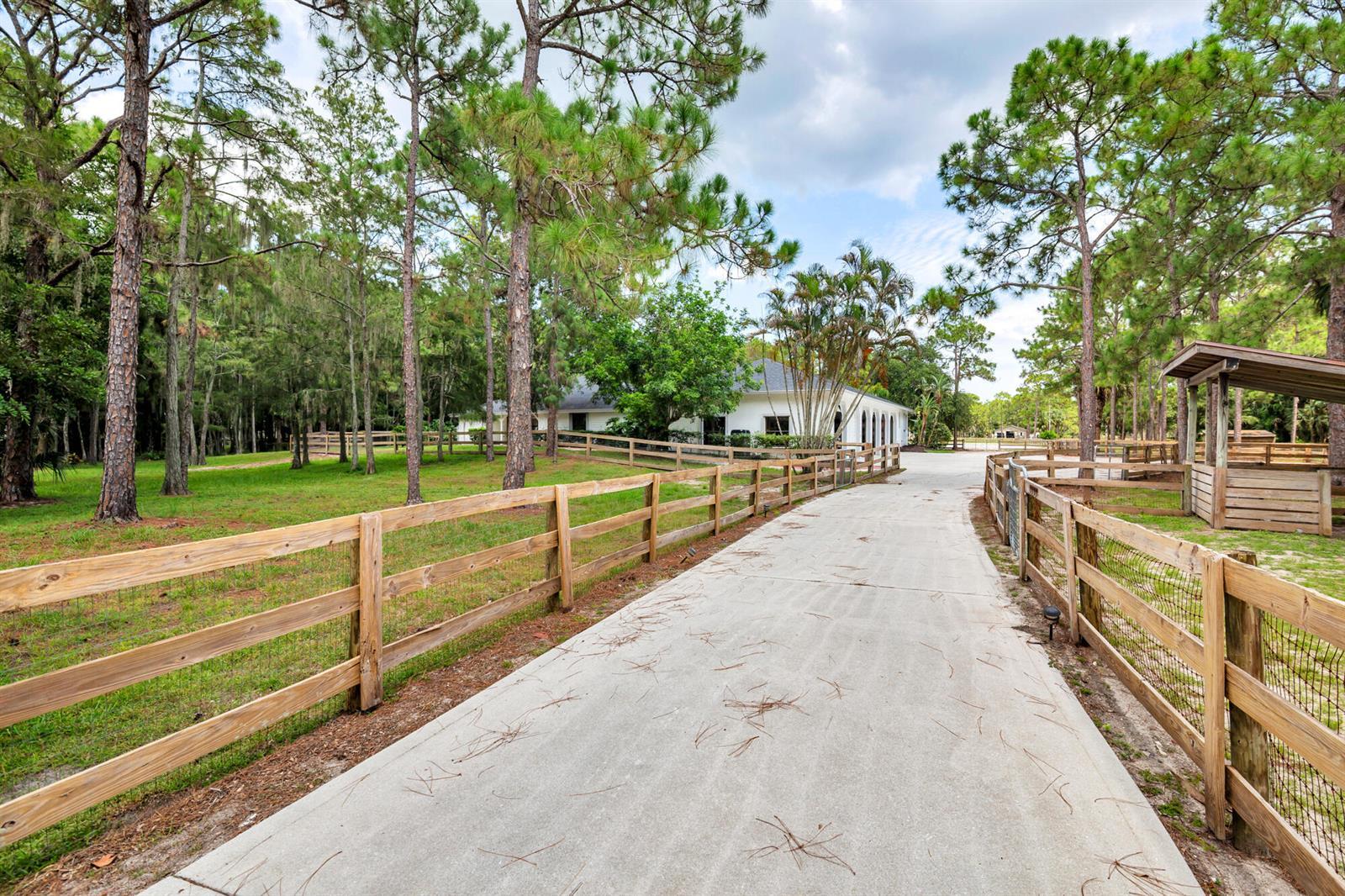 14024 Wind Flower Drive, Palm Beach Gardens FL 33418 photo 2