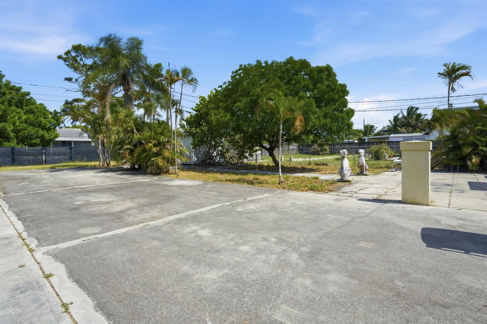 1214 N C Street, FL 33460 photo 5