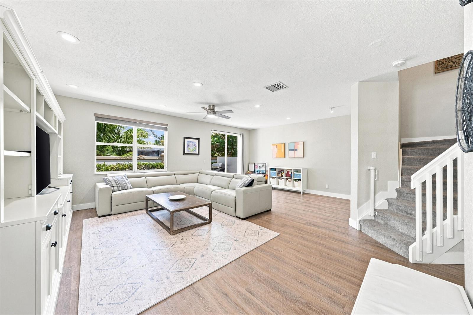 9747 Darlington Place, Cooper City FL 33328 photo 4