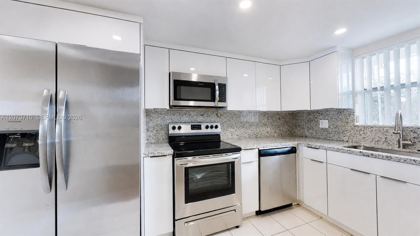 9363 Fontainebleau Blvd # H205, Miami FL 33172 photo 3
