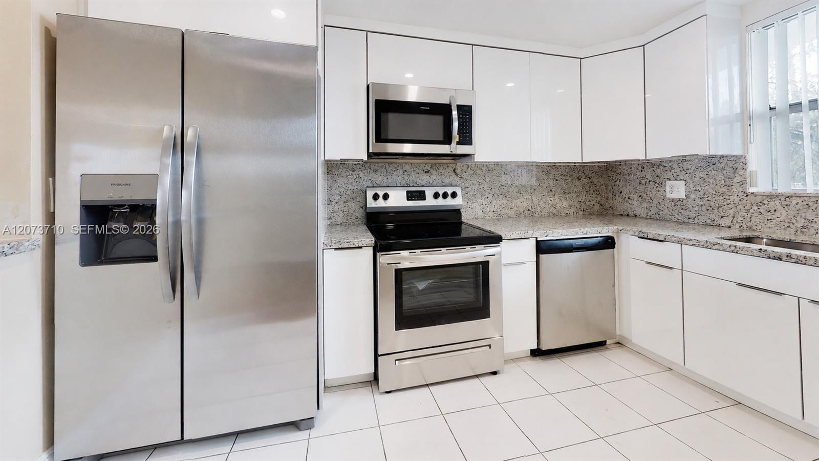 9363 Fontainebleau Blvd # H205, Miami FL 33172 photo 4