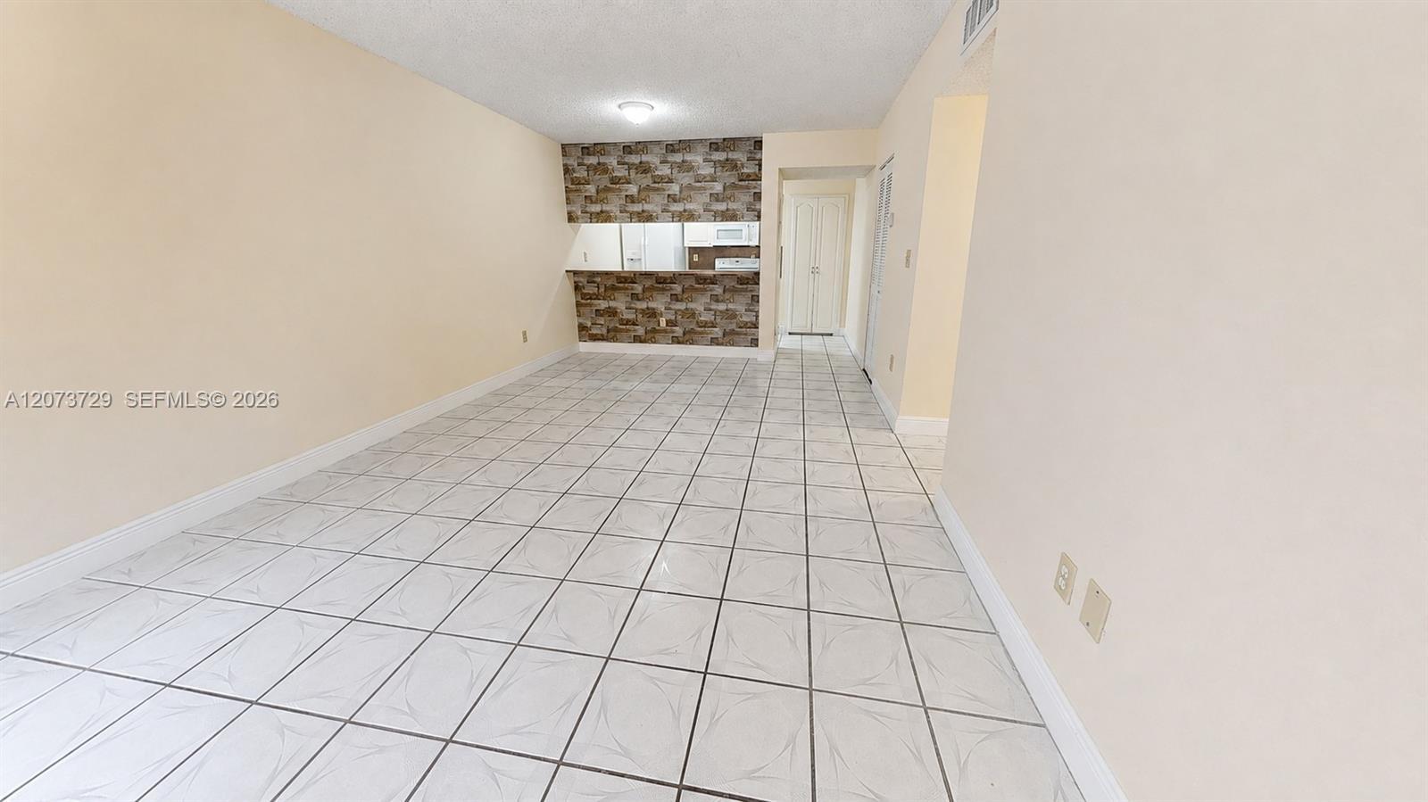 18296 Mediterranean Blvd # 4, Hialeah FL 33015 photo 2