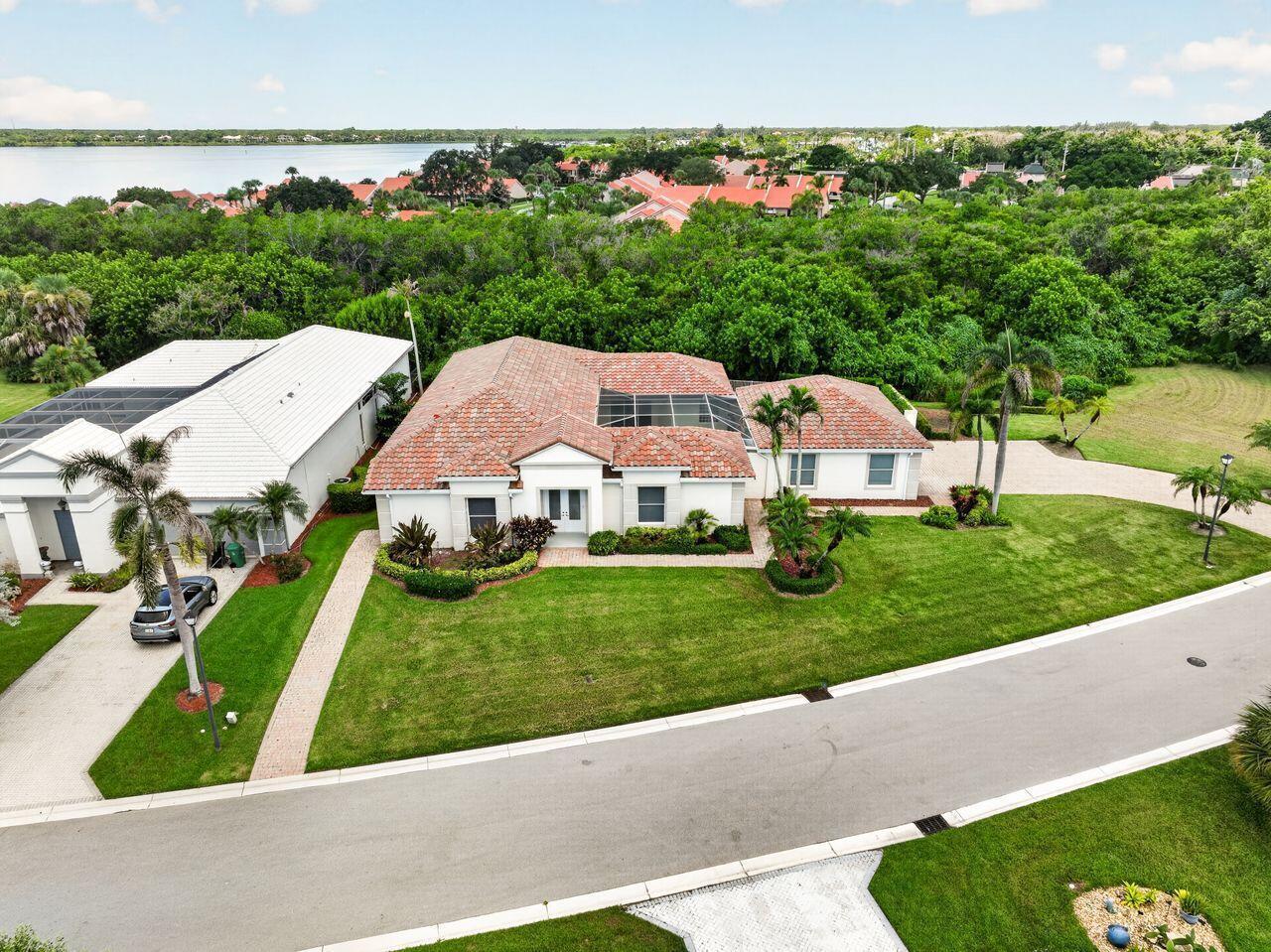 3202 SE BRAEMAR Way, Port St. Lucie FL 34952 photo 3