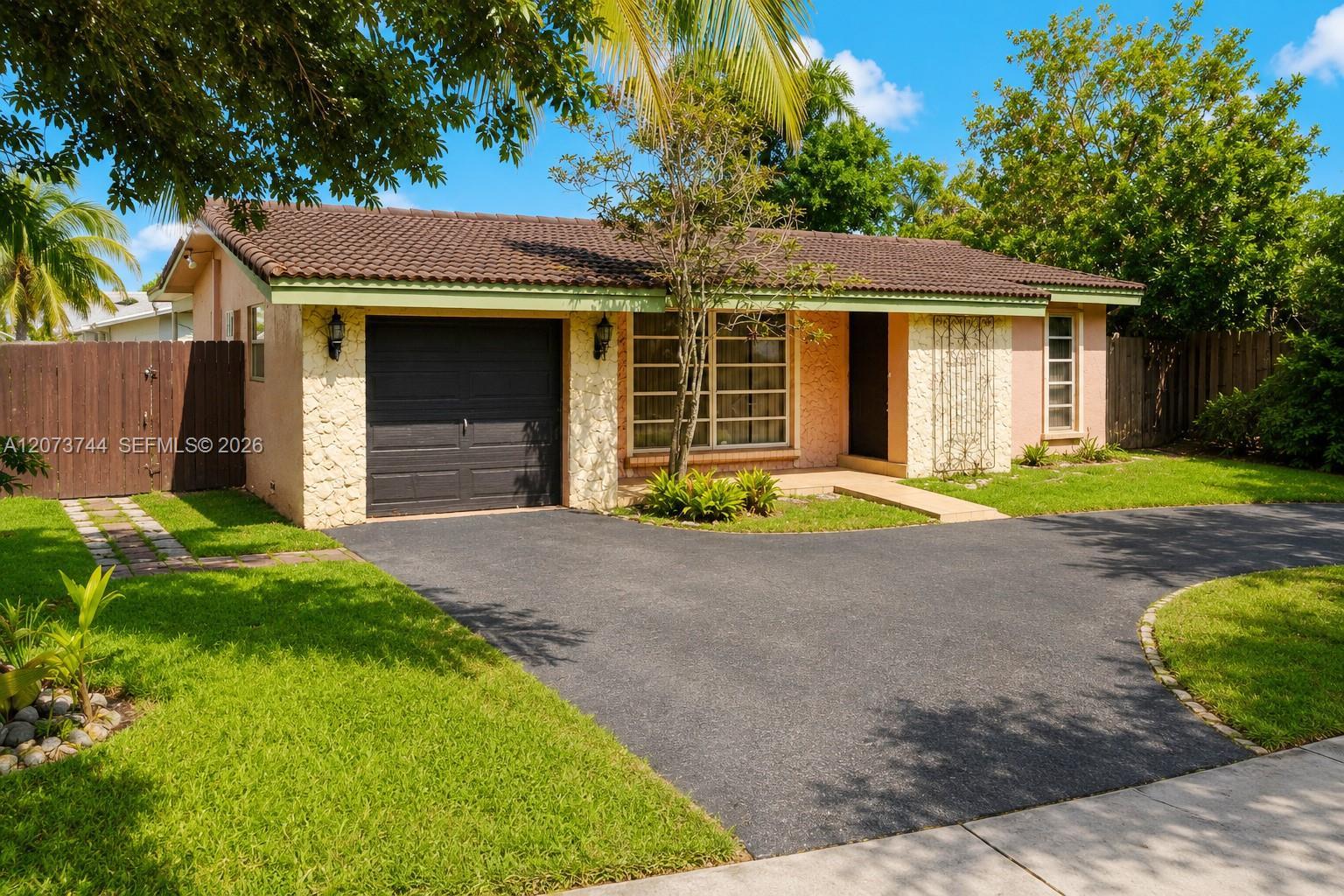 1060 N Douglas Rd, Pembroke Pines FL 33024 photo 2