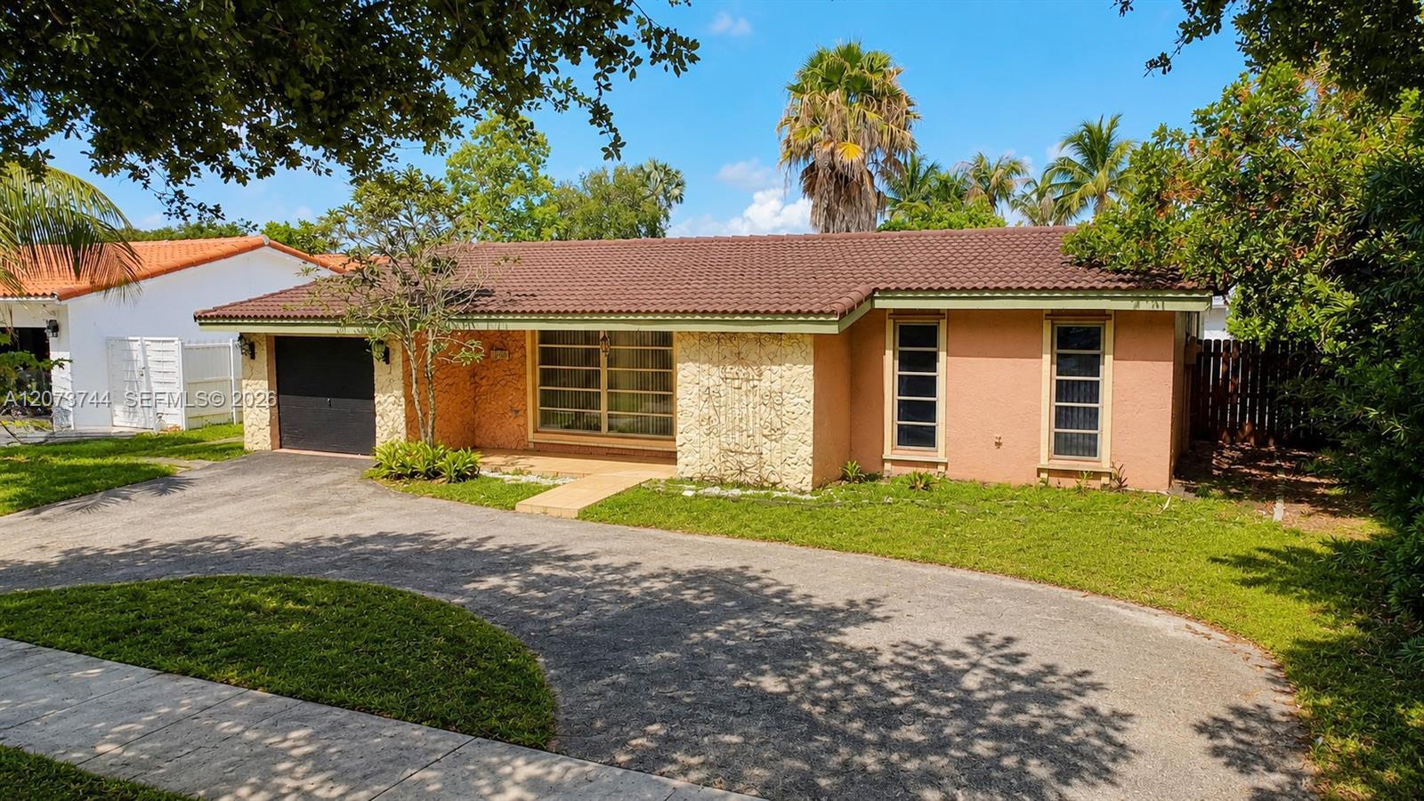 1060 N Douglas Rd, Pembroke Pines FL 33024