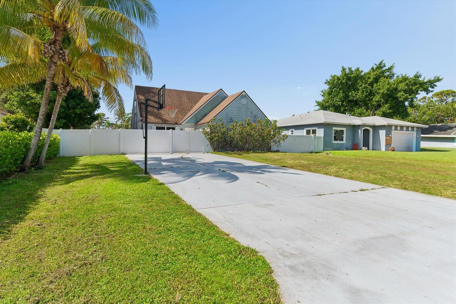5414 SUNRISE Boulevard, Delray Beach FL 33484 photo 2