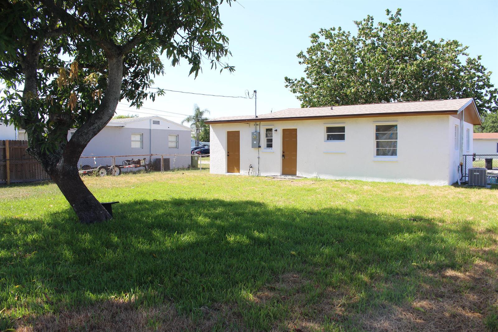 2304 NW 15th Court, Fort Lauderdale FL 33311 photo 3