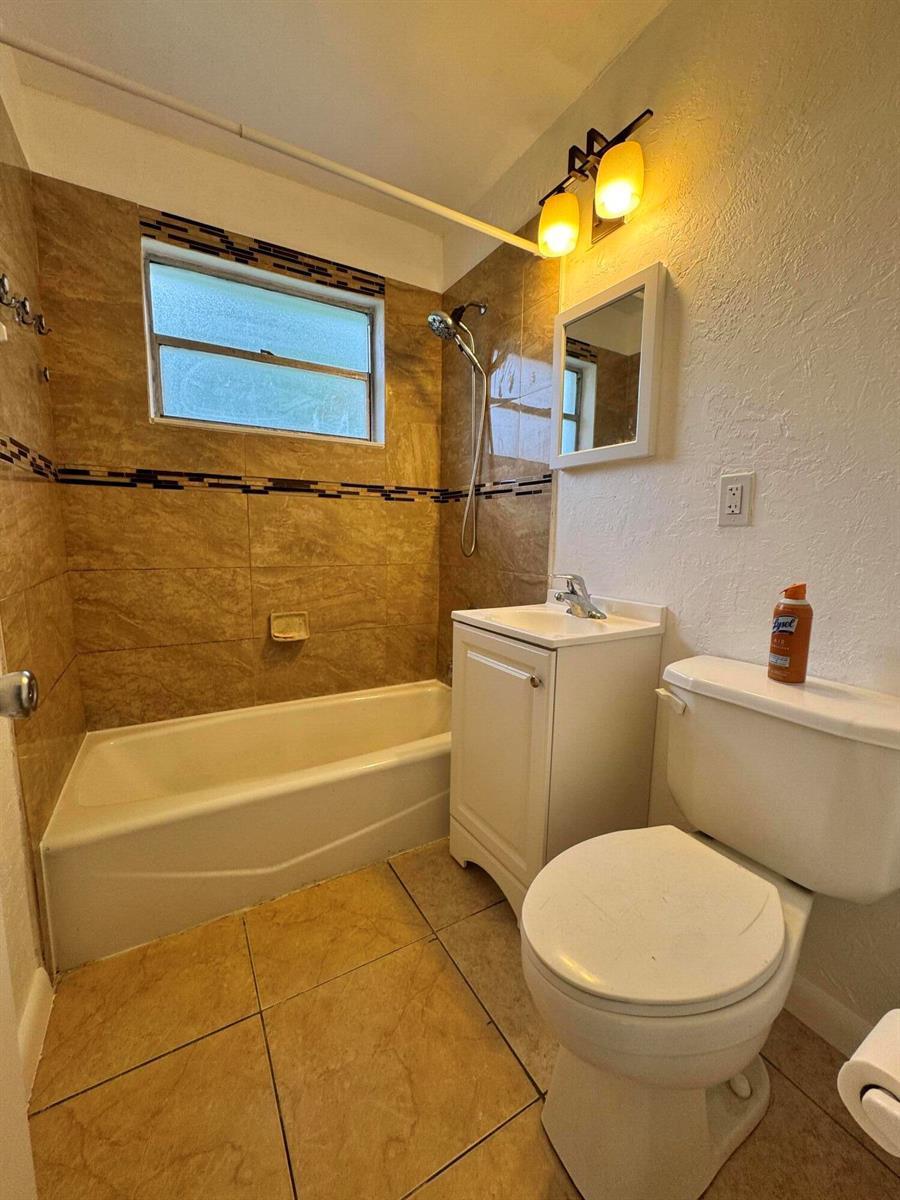 2304 NW 15th Court, Fort Lauderdale FL 33311 photo 5