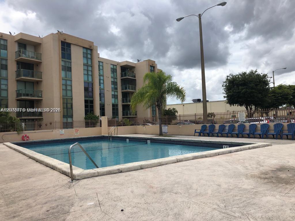 2075 SW 122nd Ave # 117, Miami FL 33175 photo 2