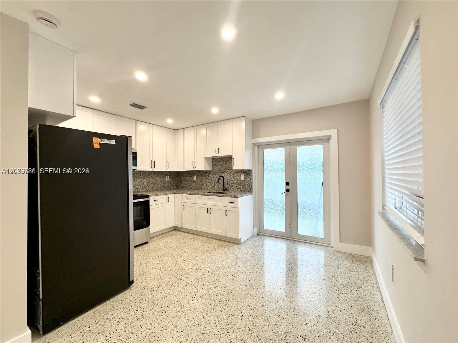 10302 NW 35th Ct, Miami FL 33147 photo 5