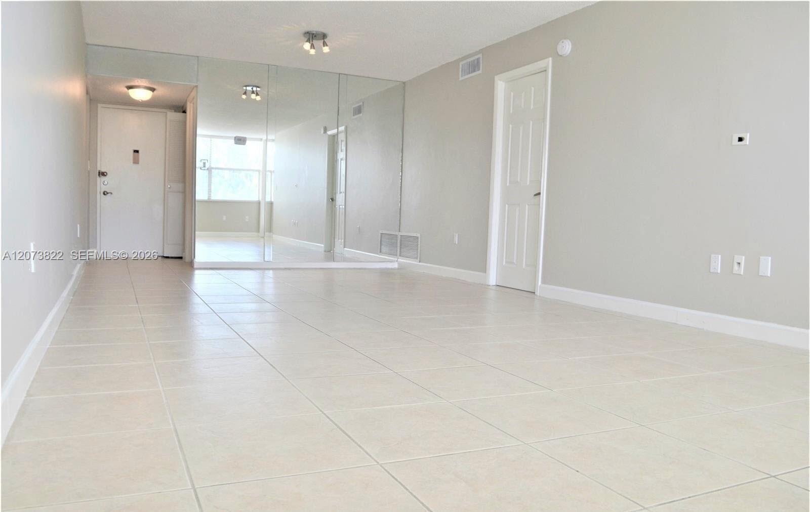 Miami, FL 33179 photo 3