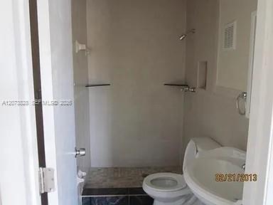 2410 NW 34th St # 2, Miami FL 33142 photo 3