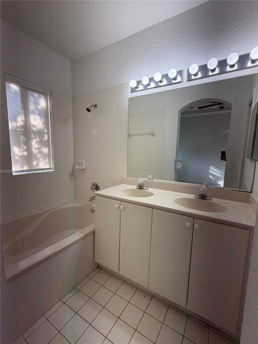 8245 NW 108th Ave # 15, Doral FL 33178 photo 5