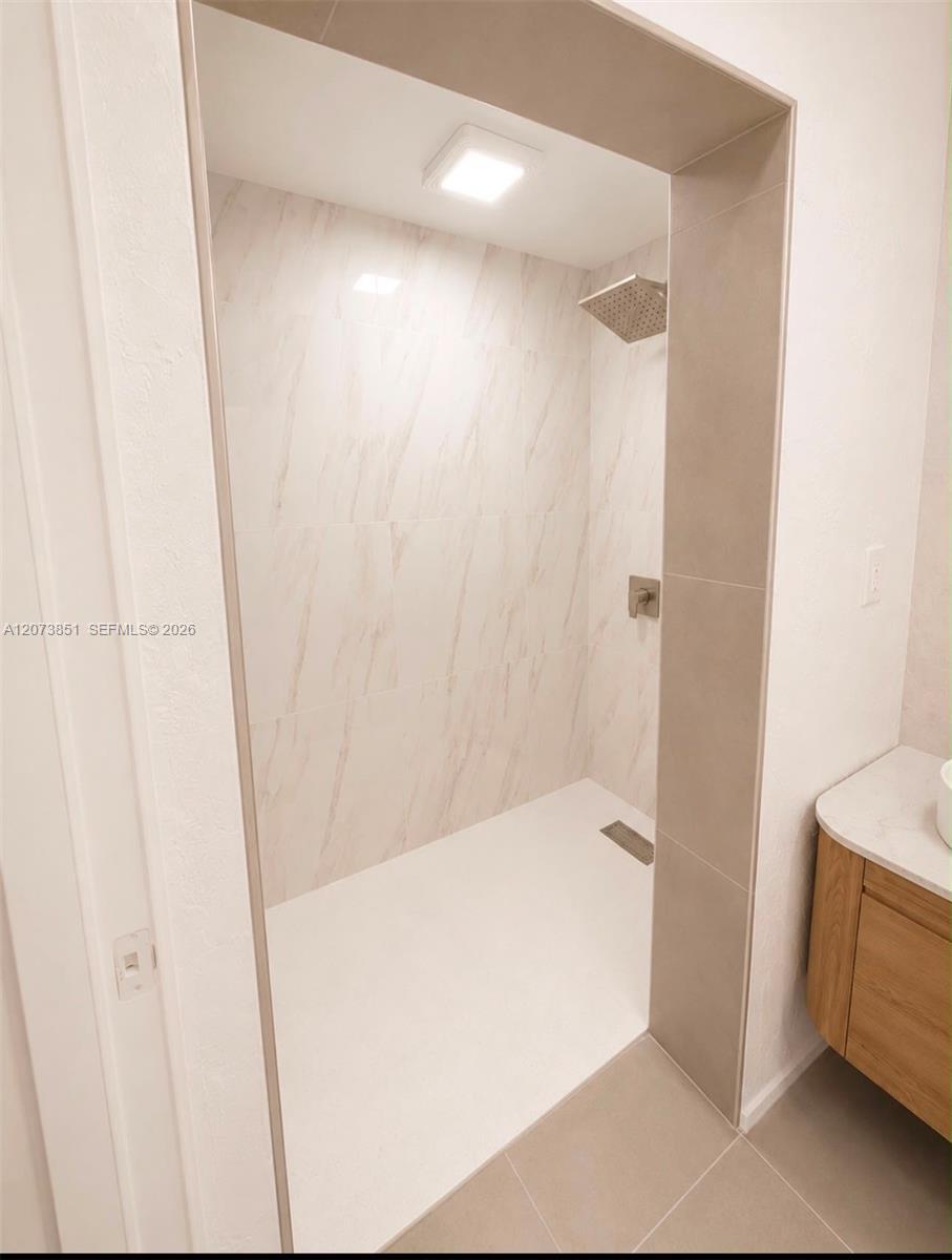 825 S 28th Ave, Hollywood FL 33020 photo 5