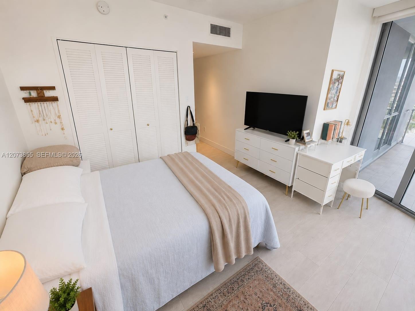 1010 SW 2nd Ave # 1409, Miami FL 33130 photo 4