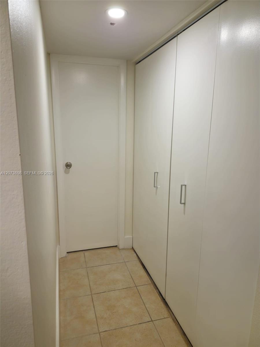 4800 NW 35th St # 607, Lauderdale Lakes FL 33319 photo 3