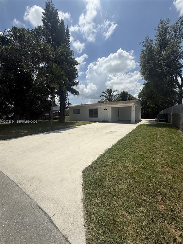 7170 Custer St, Hollywood FL 33024 photo 2