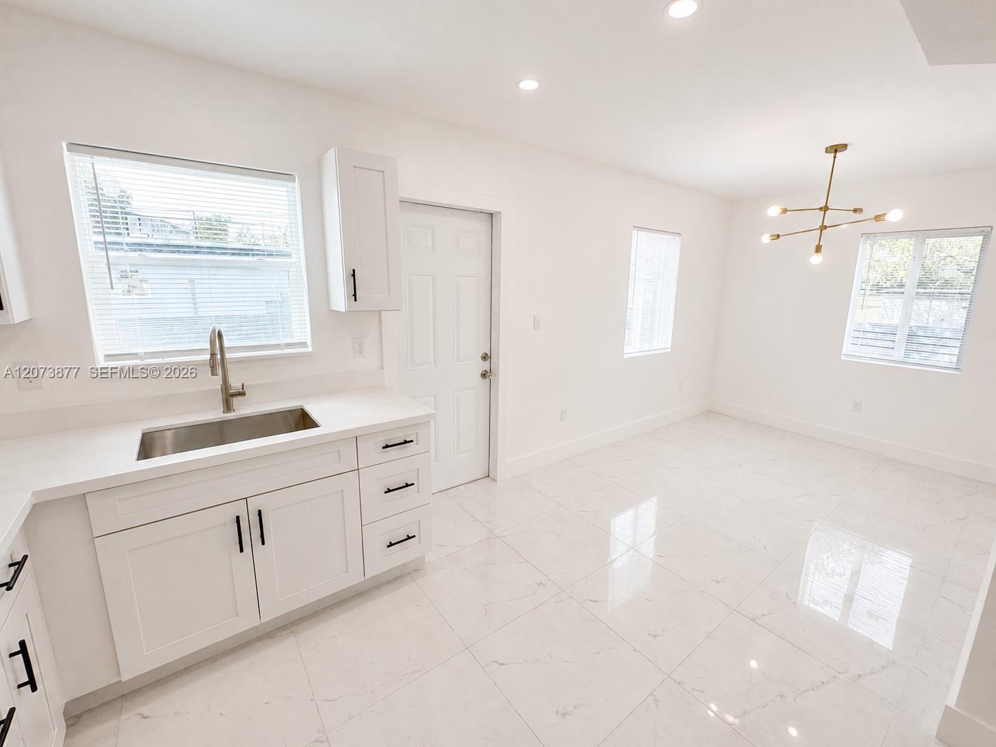 1800 NE 154th St, North Miami Beach FL 33162 photo 3
