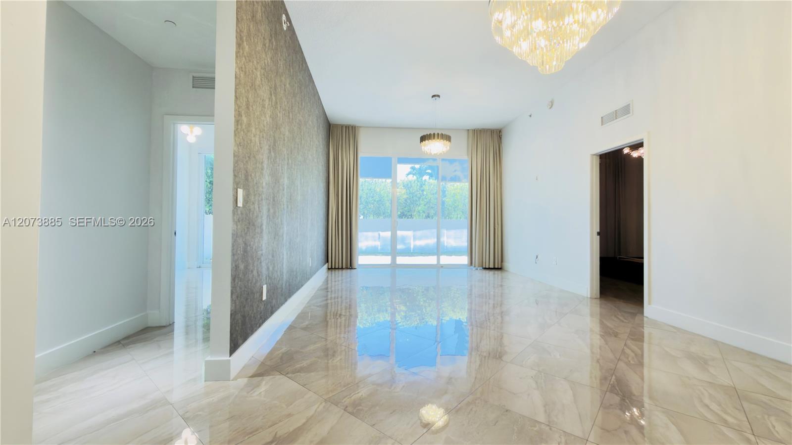600 NE 27th St # 604, Miami FL 33137 photo 3