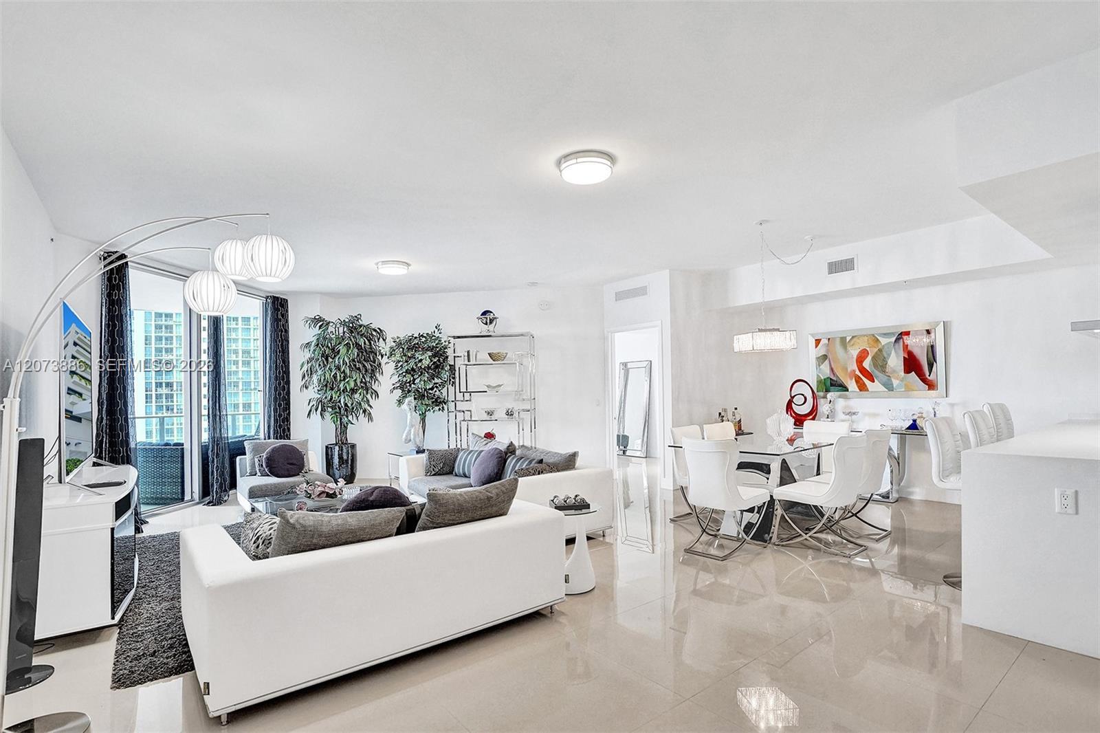 North Miami Beach, FL 33160 photo 4