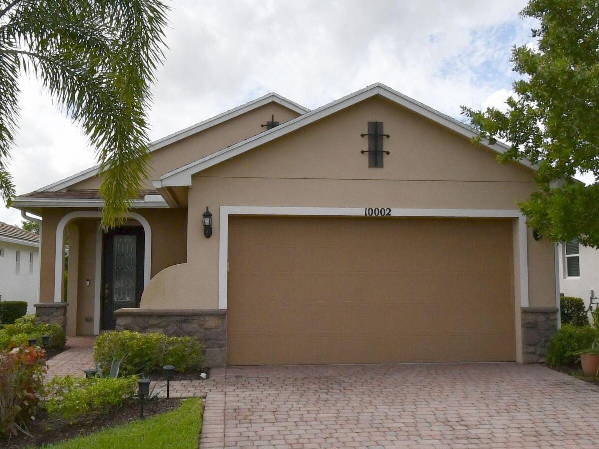 10002 SW Trumpet Tree Circle, Port St. Lucie FL 34987